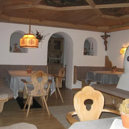 Ban Kneissl's * Umhausen